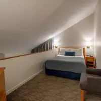 Queen Loft