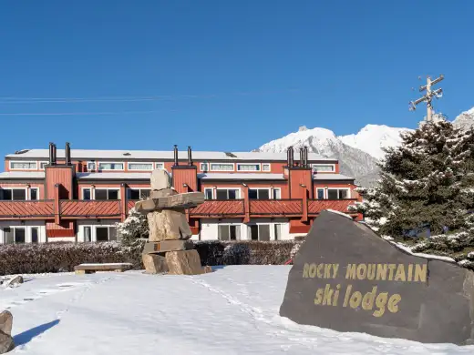 Canmore Rocky Mountain Ski Lodge