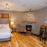 Premium Lodge Room