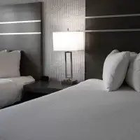 Deluxe Queens Suite