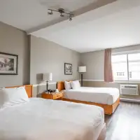 Studio (Two Queen Beds)
