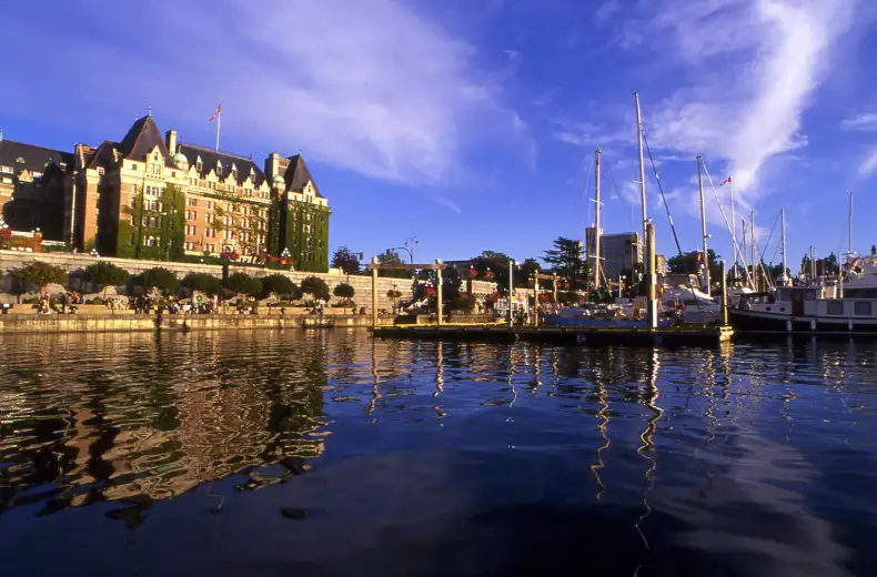 victoria.jpg