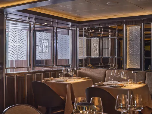 ssc_mo_shipinterior_ladame_0226.jpg