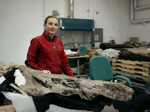 a24-036233--high-res-jpg---philip-j-currie-paleontologist.jpg
