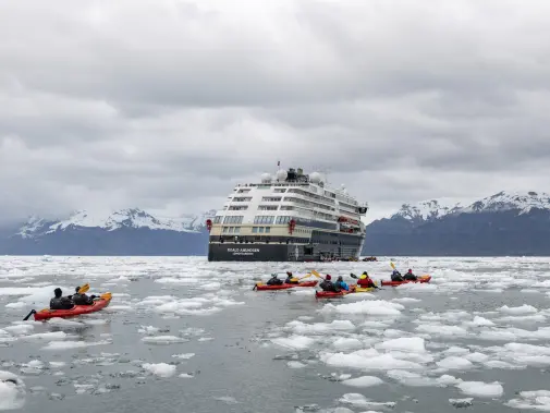 alaska_icy_bay_ms_roald_amundsen_hx_46998_foto_ted_gatlin.jpg