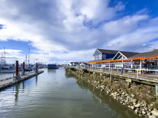 istock-2224201793-steveston.jpg